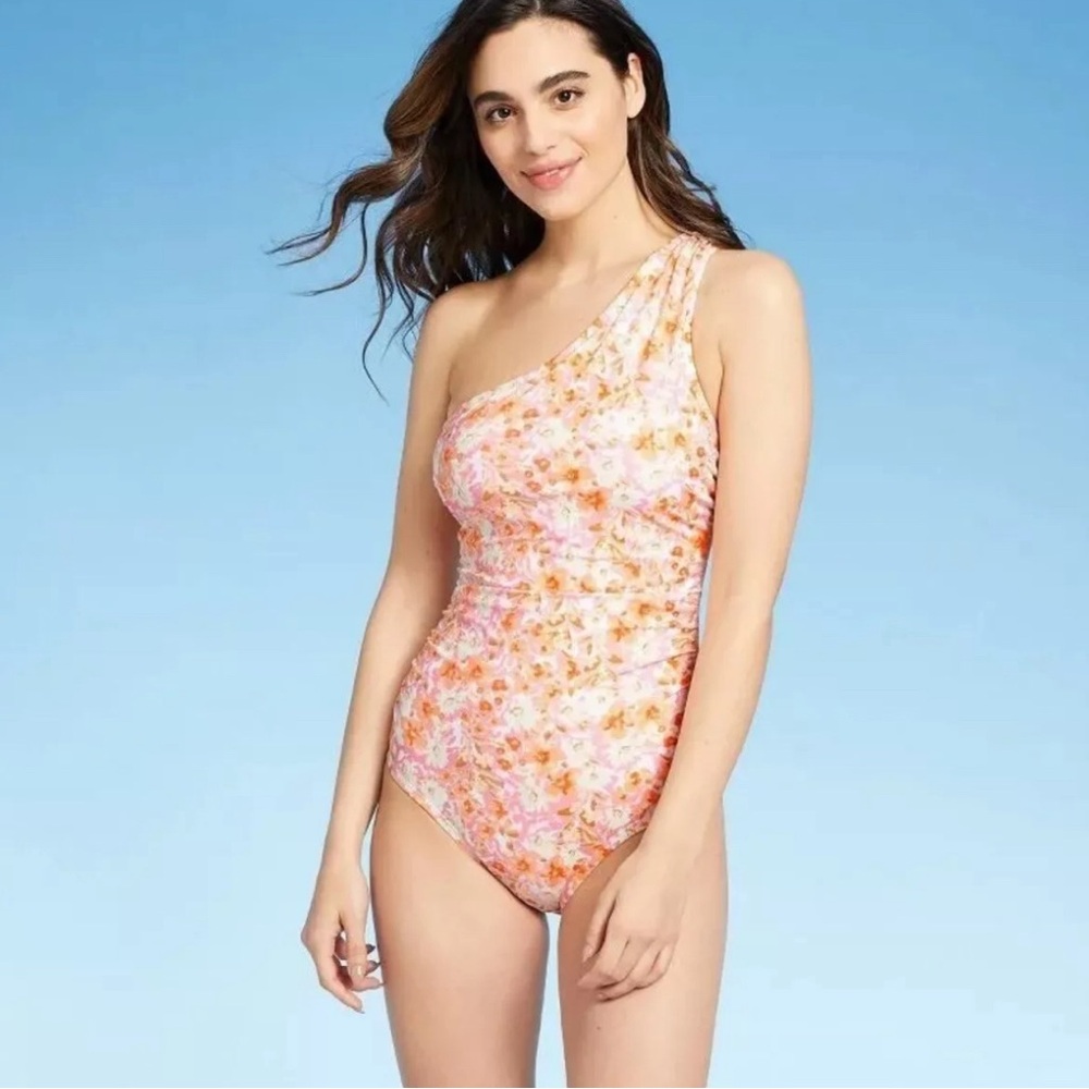 Women’s one shoulder swimsuit